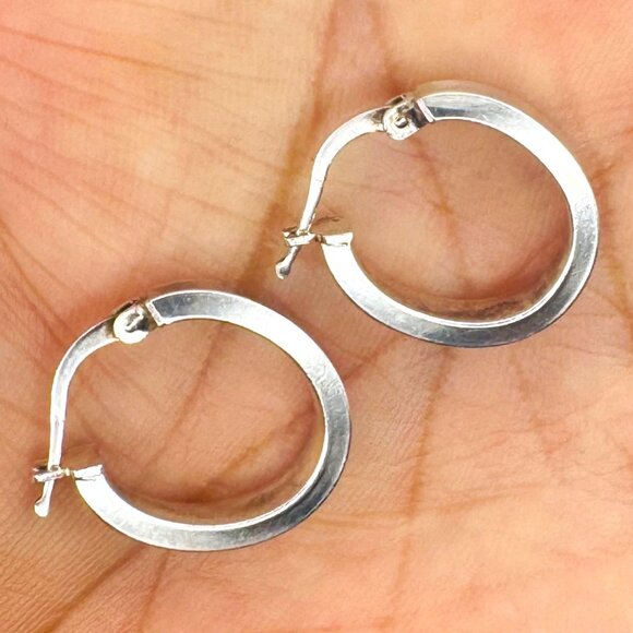 Vintage 925 Italy Sterling Silver Huggie Hoop Earrings Pair Minimalist Signed - Picture 1 of 12